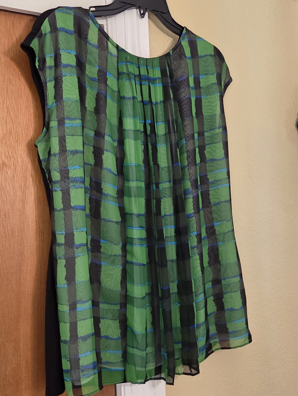 Worthington Sleeveless Women’s Blue Green Black Pleated Chiffon Top XL